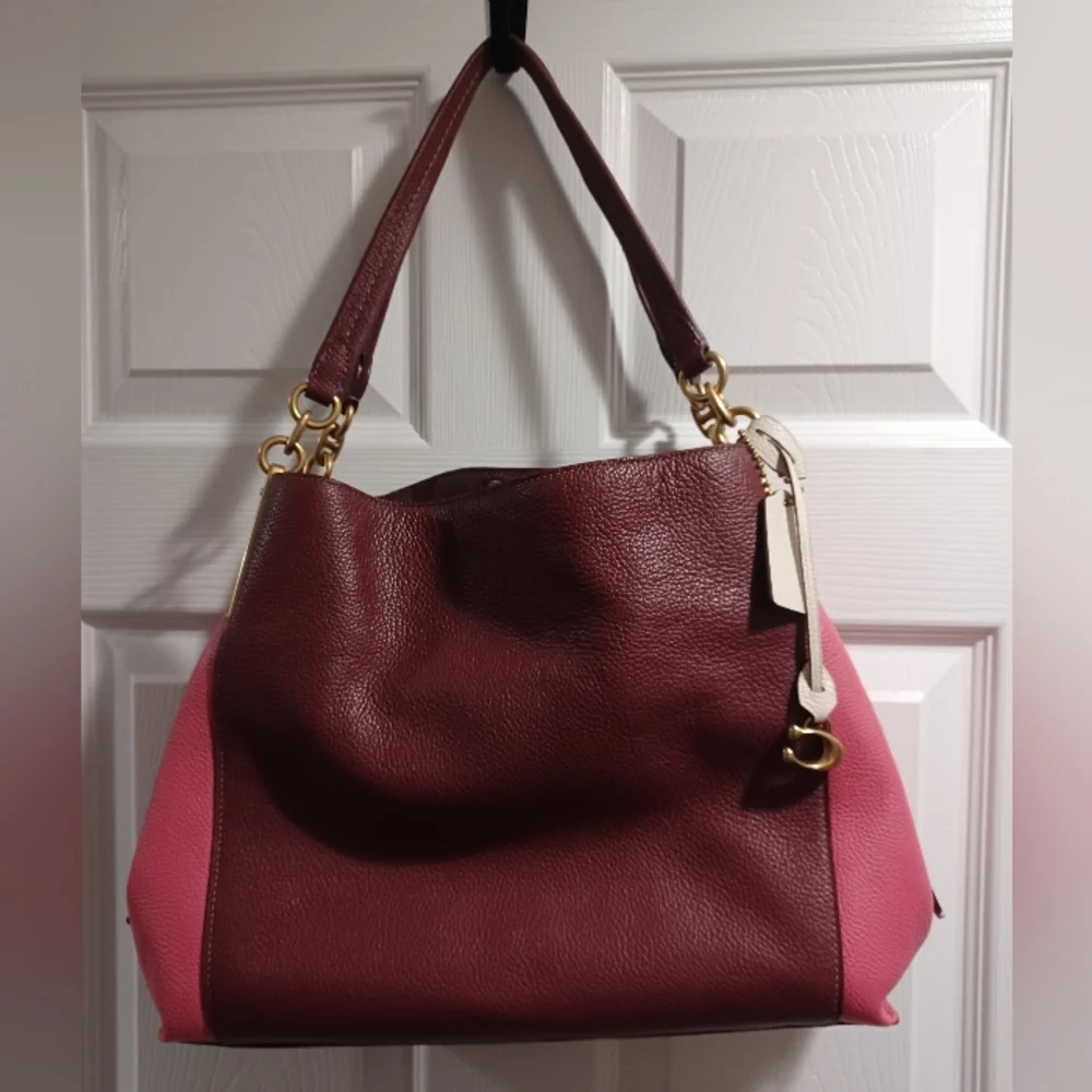 Coach Dalton 31 Shoulder Bag Pink Burgundy And Cream - Picture 1 of 11